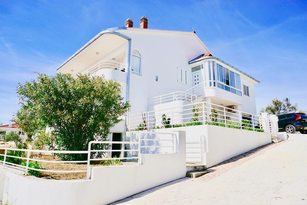 House Agradable Apartment Seget Vranjica Exterior photo